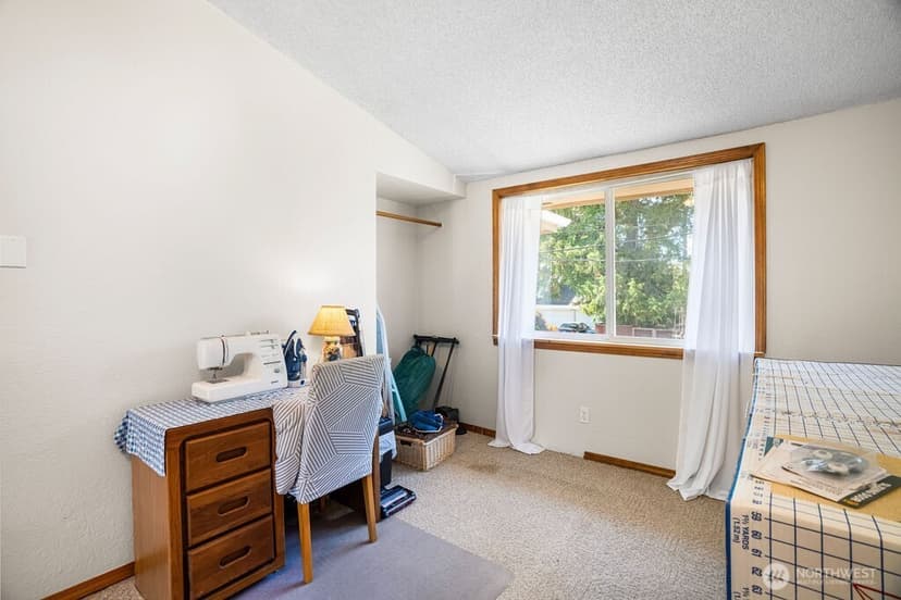 Property photo for 17629 72nd Avenue W, Edmonds photo 9