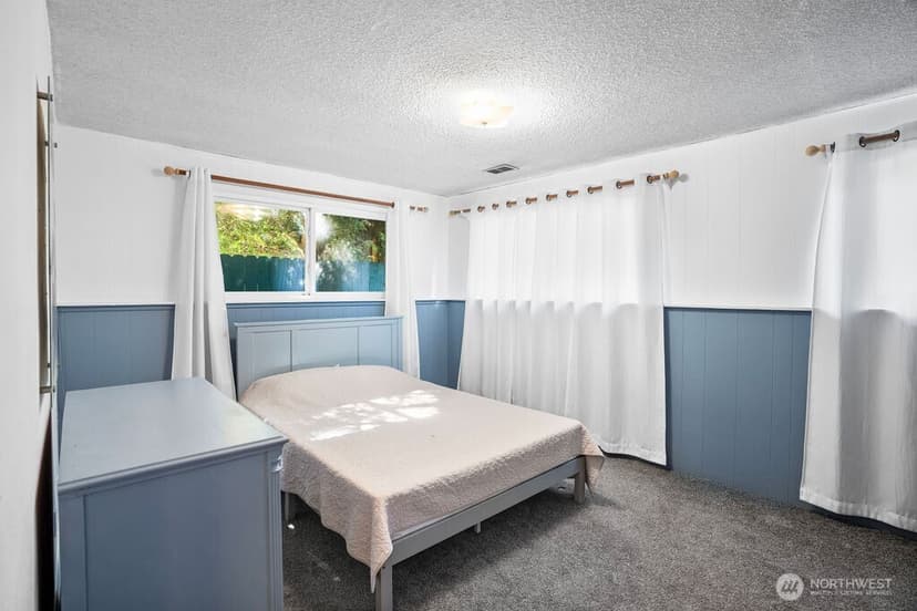 Property photo for 17629 72nd Avenue W, Edmonds photo 18