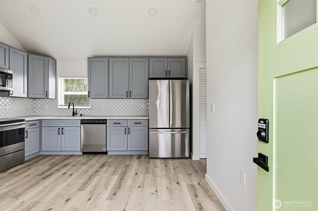 Property photo for 1750 S Anderson Street #2, Tacoma photo 3