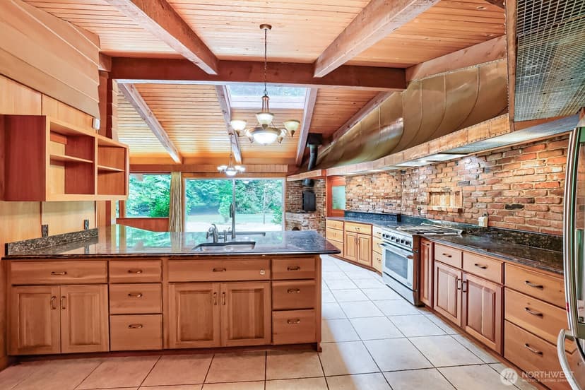 Property photo for 23313 Wachusett Road, Woodway photo 9