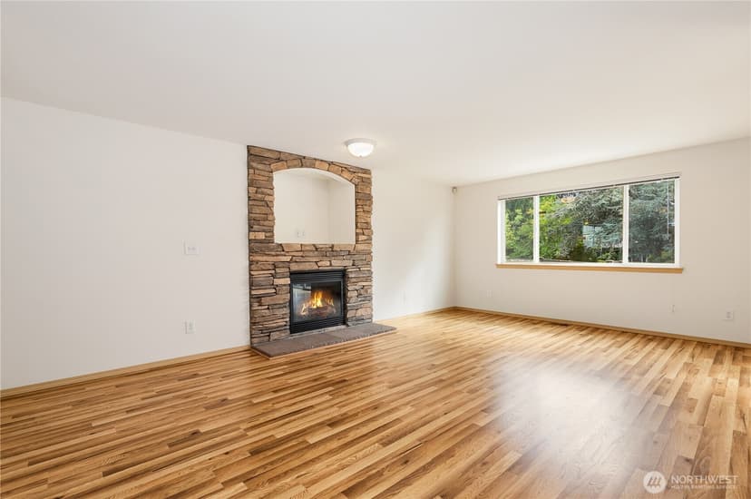 Property photo for 11429 SE 195th Place, Kent photo 5