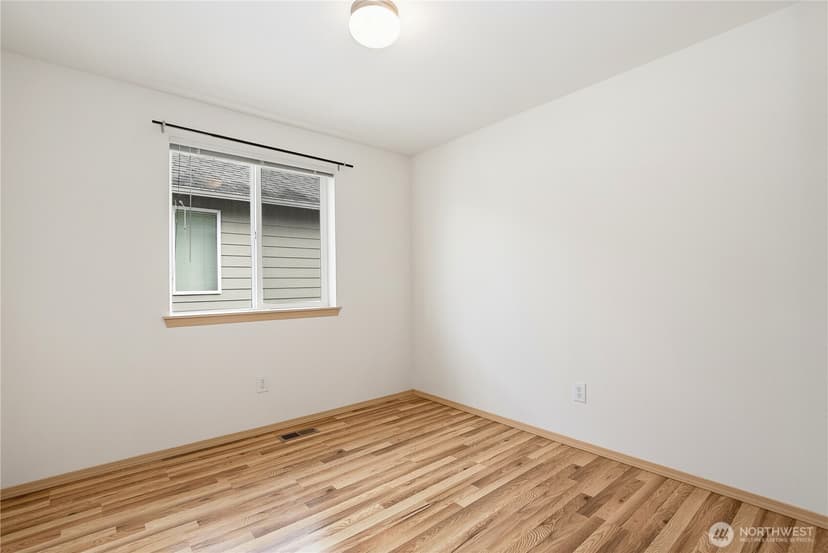 Property photo for 11429 SE 195th Place, Kent photo 29