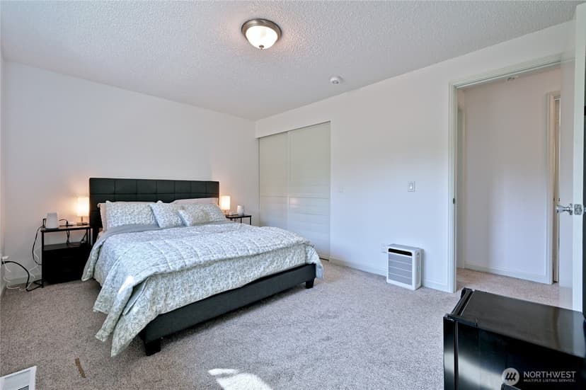 Property photo for 1012 E Laurel Street, Kent photo 15