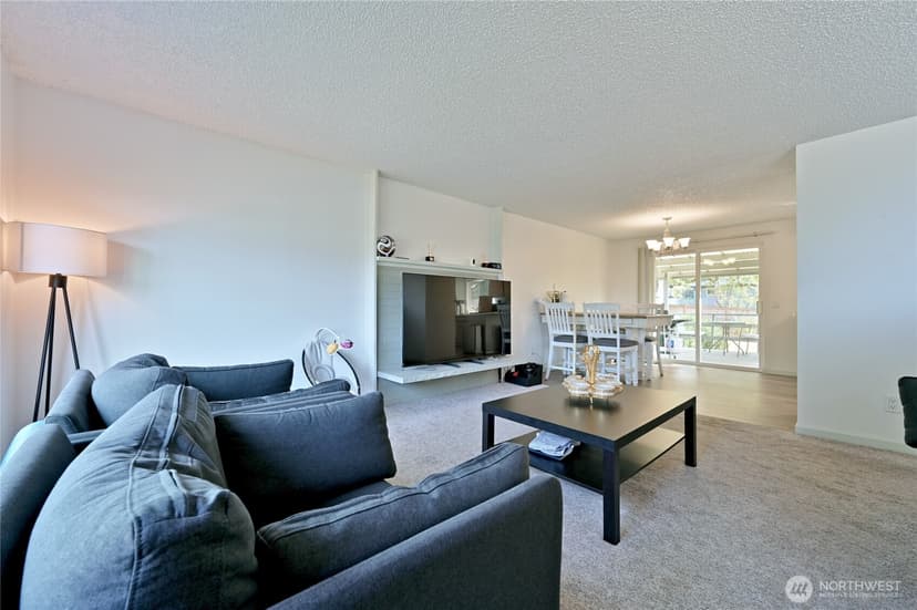 Property photo for 1012 E Laurel Street, Kent photo 11