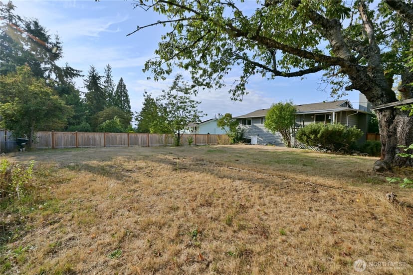 Property photo for 1012 E Laurel Street, Kent photo 36