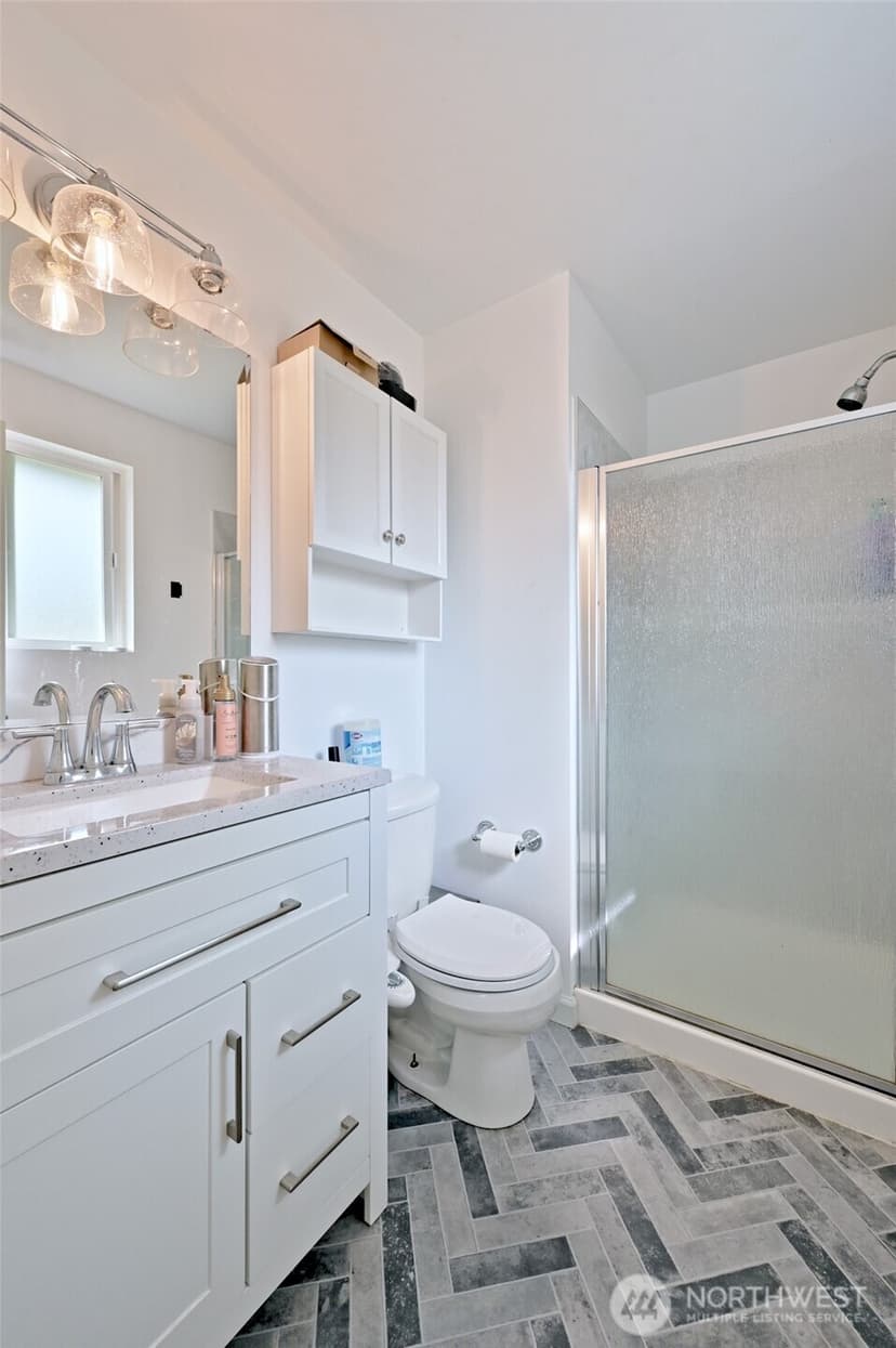 Property photo for 1012 E Laurel Street, Kent photo 25