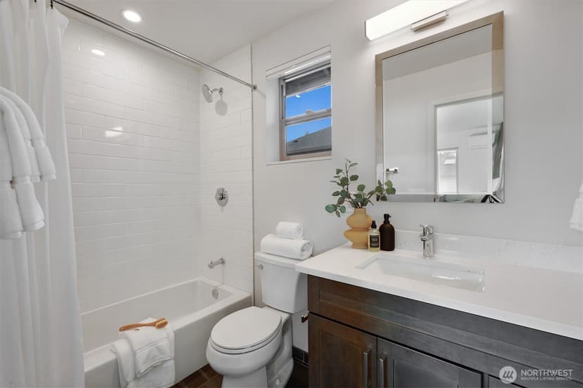 Property photo for 3821 19th Avenue SW, Seattle photo 36