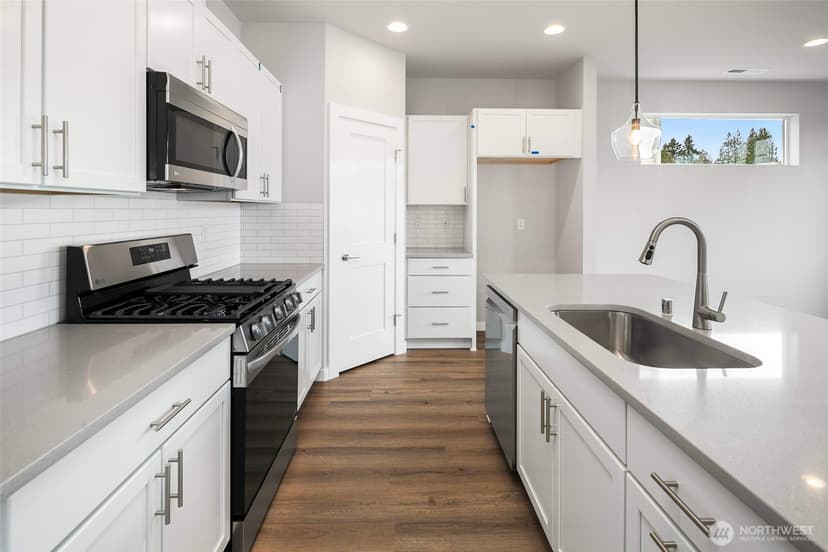 Property photo for 592 SW 97th Street #2, Seattle photo 14