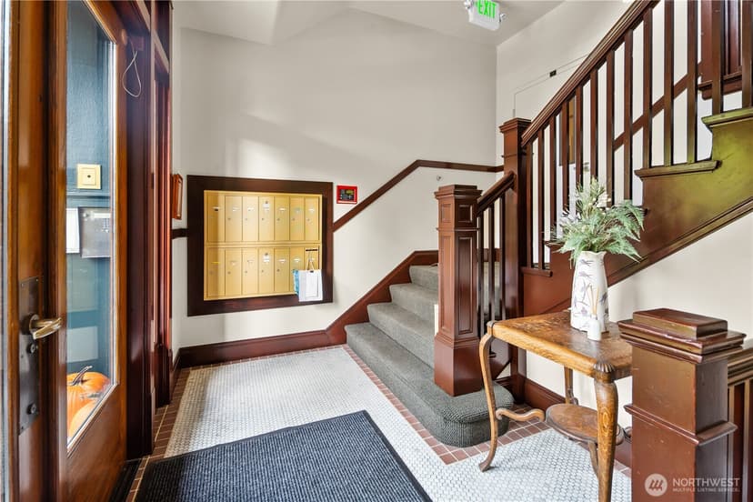 Property photo for 1216 1st Avenue W #103, Seattle photo 20