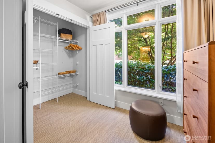 Property photo for 1216 1st Avenue W #103, Seattle photo 11