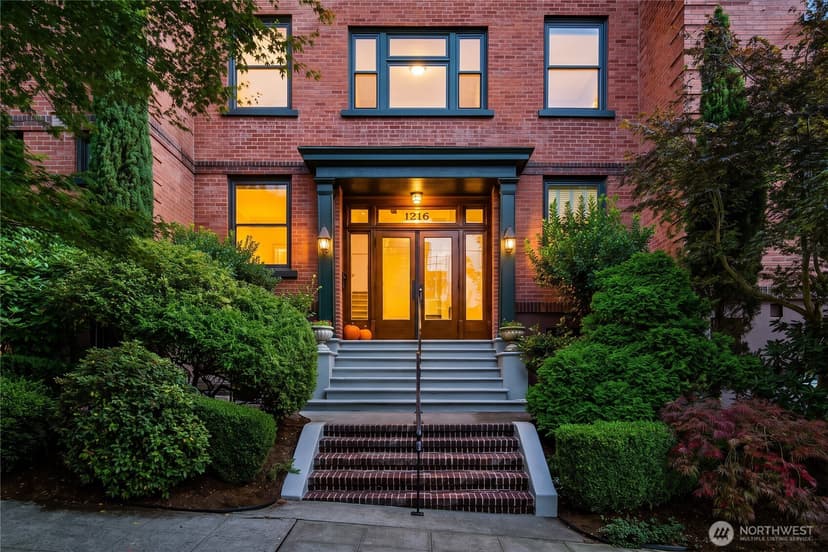 Property photo for 1216 1st Avenue W #103, Seattle