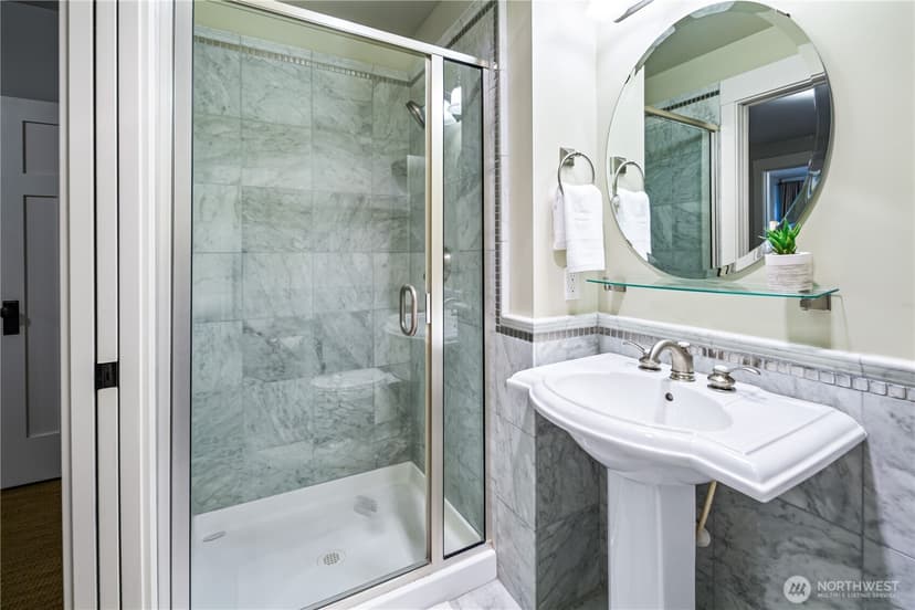 Property photo for 1216 1st Avenue W #103, Seattle photo 12