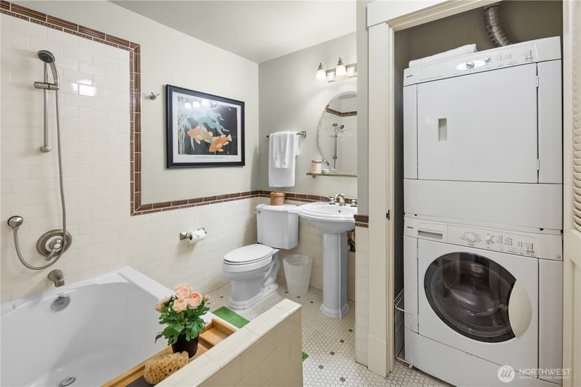 Property photo for 1216 1st Avenue W #103, Seattle photo 15