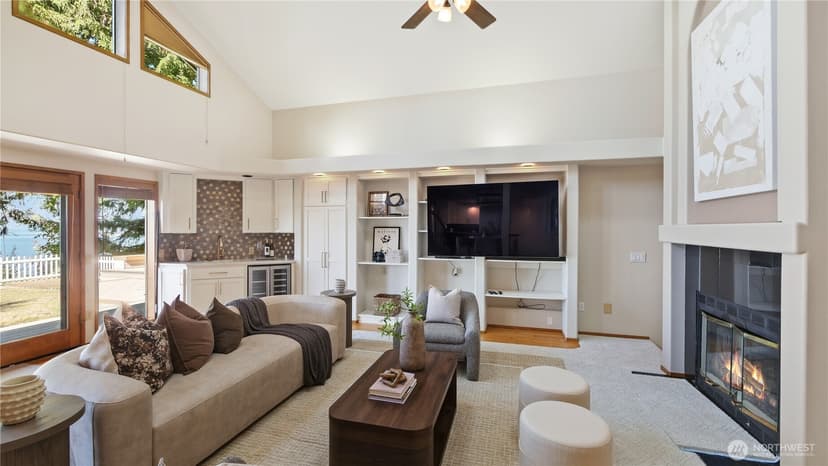Property photo for 11812 Marine View Drive, Edmonds photo 9