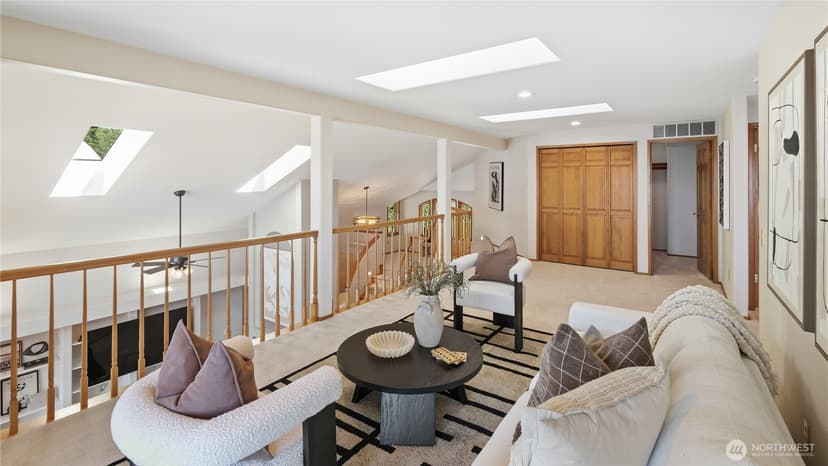 Property photo for 11812 Marine View Drive, Edmonds photo 24