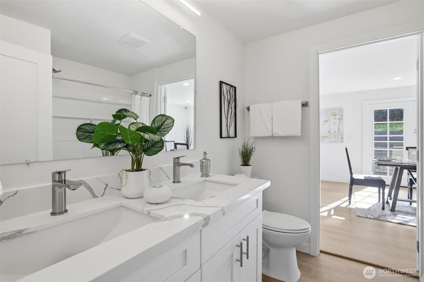 Property photo for 9812 59th Avenue S, Seattle photo 11