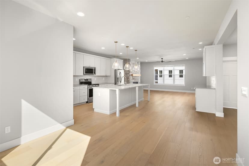 Property photo for 10 160th Place SE, Bothell photo 17