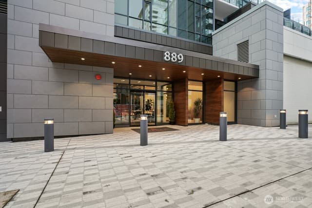 Property photo for 889 NE 103rd Avenue #610, Bellevue photo 5