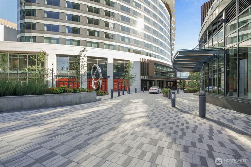 Property photo for 889 NE 103rd Avenue #610, Bellevue photo 4