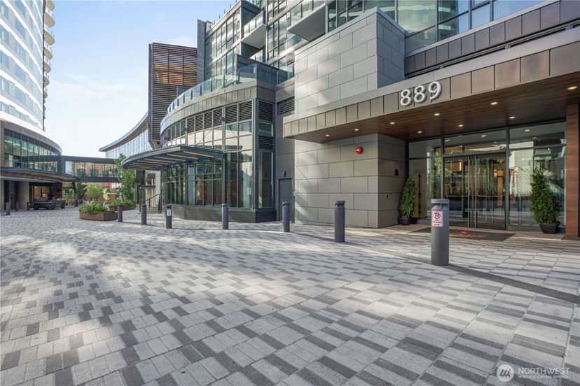 Property photo for 889 NE 103rd Avenue #610, Bellevue photo 6