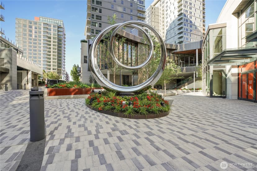 Property photo for 889 NE 103rd Avenue #610, Bellevue photo 2