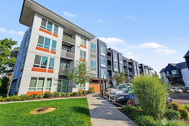 Property photo for 14598 Westminster Way N #304, Shoreline photo 2