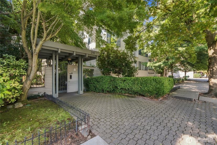 Property photo for 211 Summit Avenue E #108, Seattle