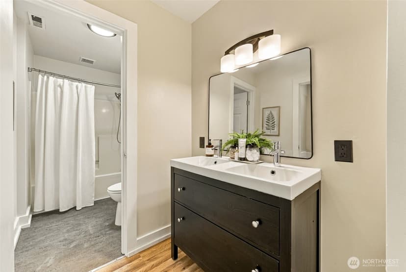 Property photo for 4512 SW Director Place, Seattle photo 24