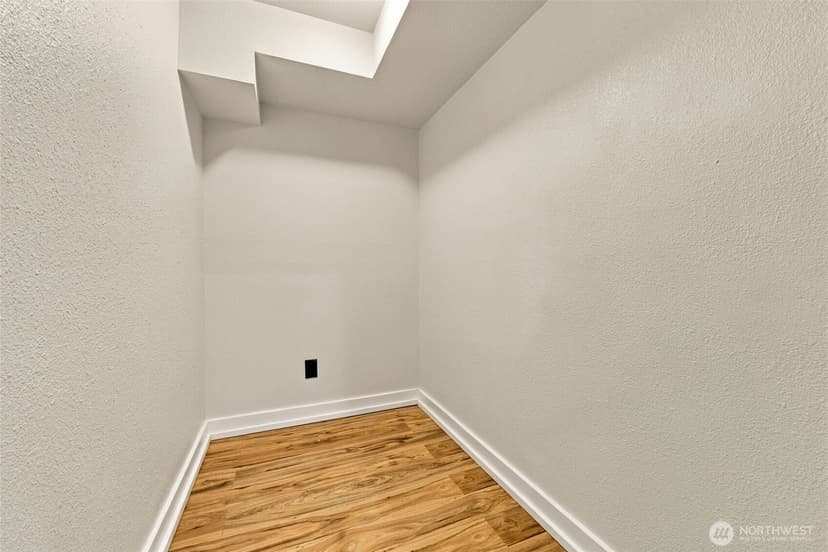 Property photo for 4512 SW Director Place, Seattle photo 19