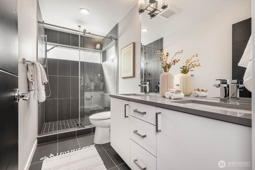 Property photo for 2616 S Dearborn St, Seattle photo 18