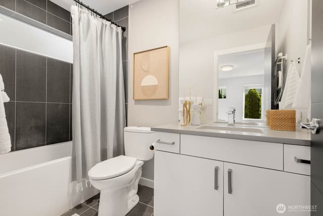 Property photo for 2616 S Dearborn St, Seattle photo 5