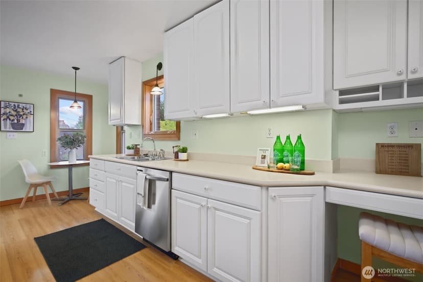 Property photo for 7710 Bagley Avenue N, Seattle photo 10