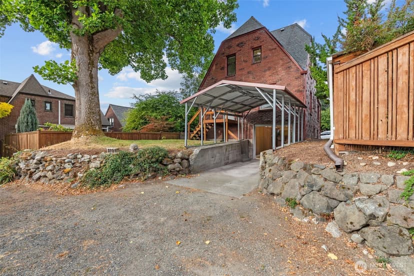 Property photo for 7710 Bagley Avenue N, Seattle photo 38