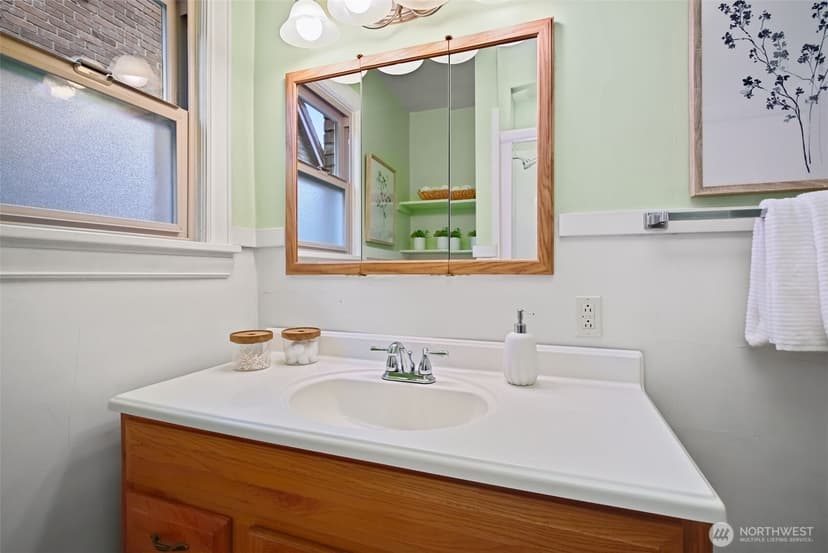 Property photo for 7710 Bagley Avenue N, Seattle photo 17