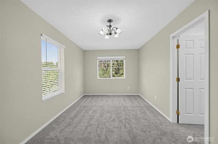 Property photo for 7825 Cortland Avenue SE, Snoqualmie photo 24