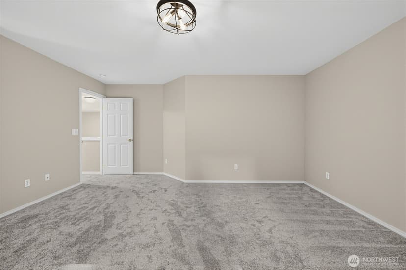Property photo for 7825 Cortland Avenue SE, Snoqualmie photo 22