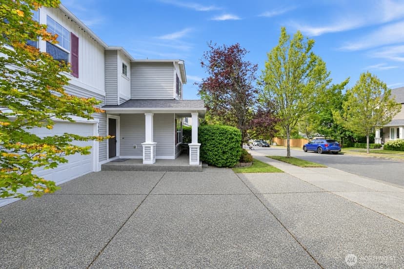 Property photo for 7825 Cortland Avenue SE, Snoqualmie photo 3