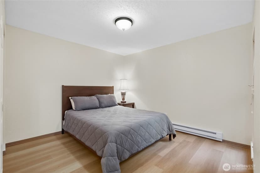 Property photo for 2326 49th Avenue SW, Seattle photo 18