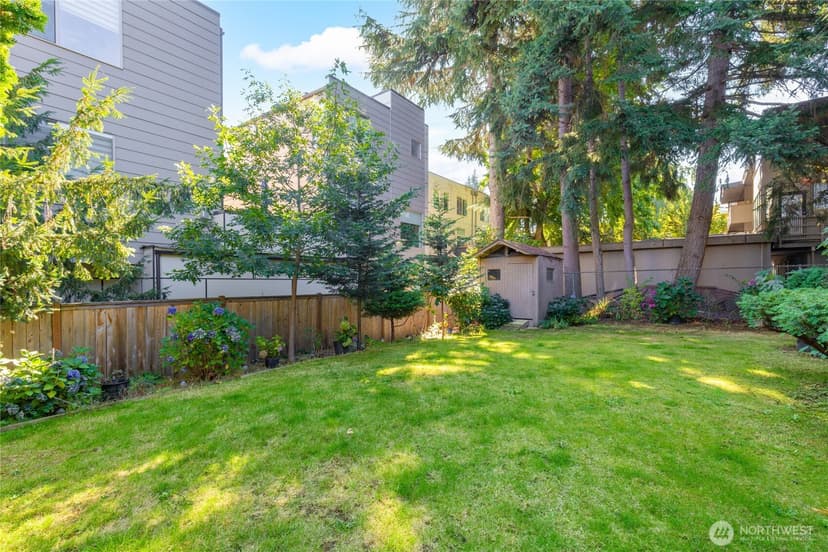 Property photo for 2326 49th Avenue SW, Seattle photo 24