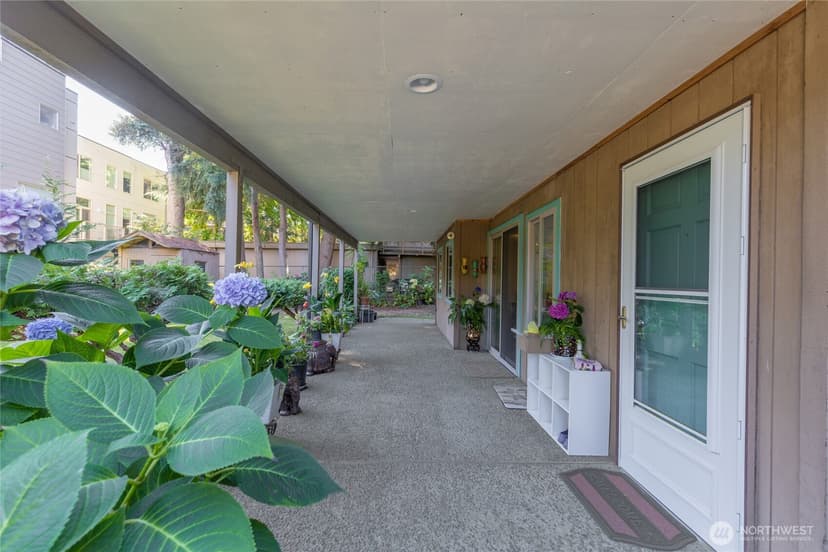 Property photo for 2326 49th Avenue SW, Seattle photo 23