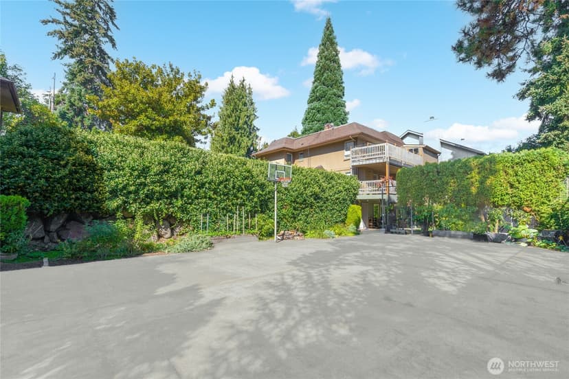 Property photo for 2326 49th Avenue SW, Seattle photo 27