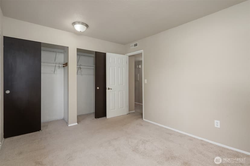 Property photo for 12021 100th Avenue NE #C3, Kirkland photo 19