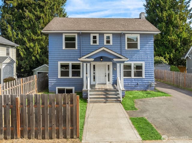 Property photo for 5018 20th Avenue NE, Seattle
