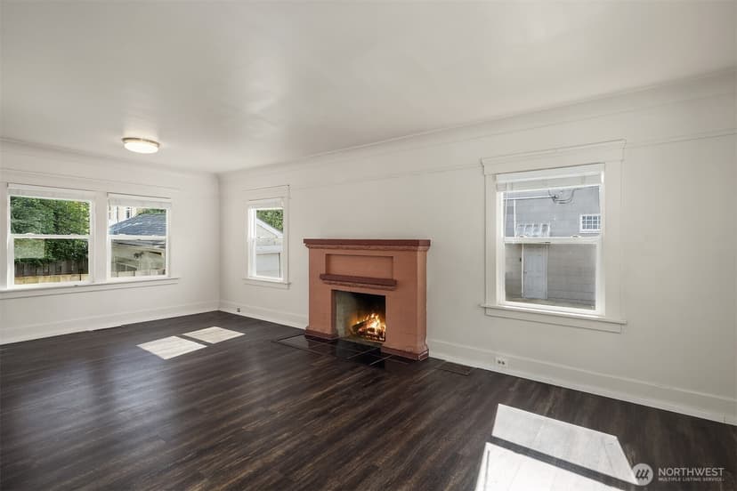 Property photo for 5018 20th Avenue NE, Seattle photo 23