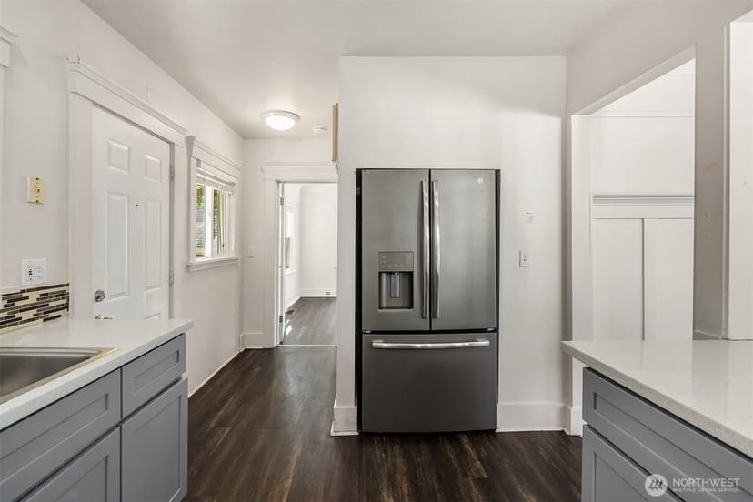 Property photo for 5018 20th Avenue NE, Seattle photo 20
