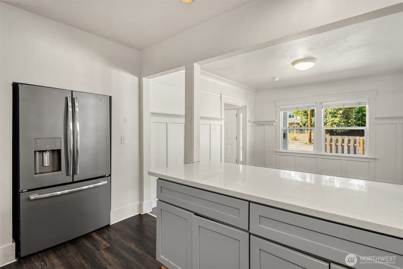 Property photo for 5018 20th Avenue NE, Seattle photo 18