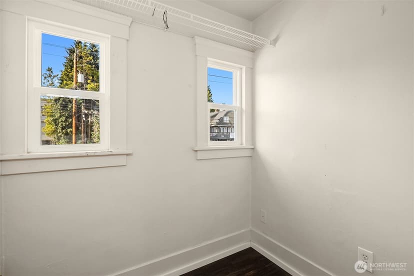 Property photo for 5018 20th Avenue NE, Seattle photo 27
