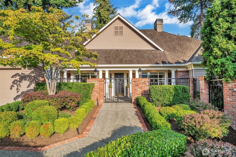 Property photo for 1260 108th Avenue NE, Bellevue photo 30