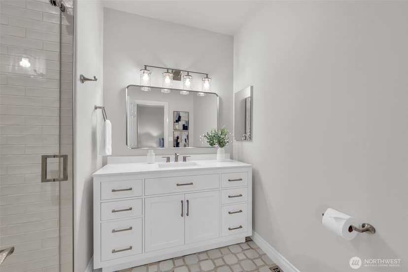 Property photo for 1260 108th Avenue NE, Bellevue photo 27