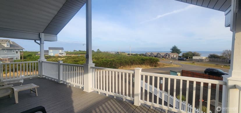 Property photo for 320 Marina Court, Ocean Shores photo 2